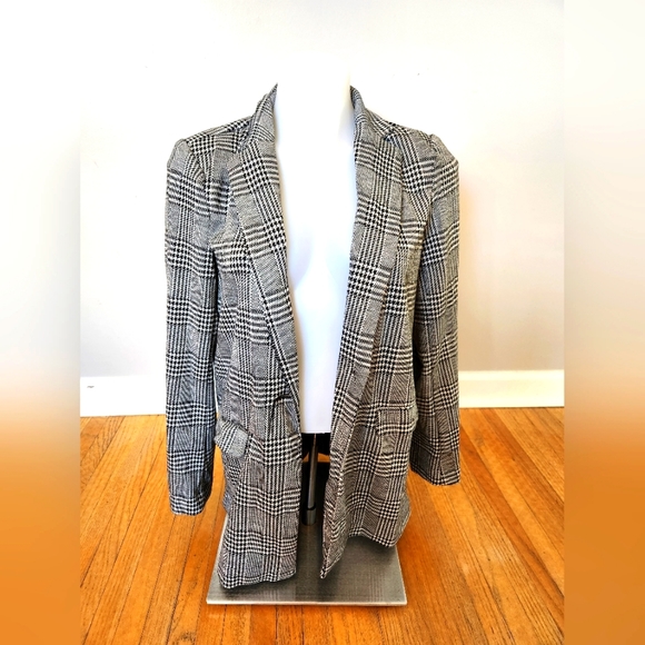 Love Tree Jackets & Blazers - Gray plaid longline blazer size S